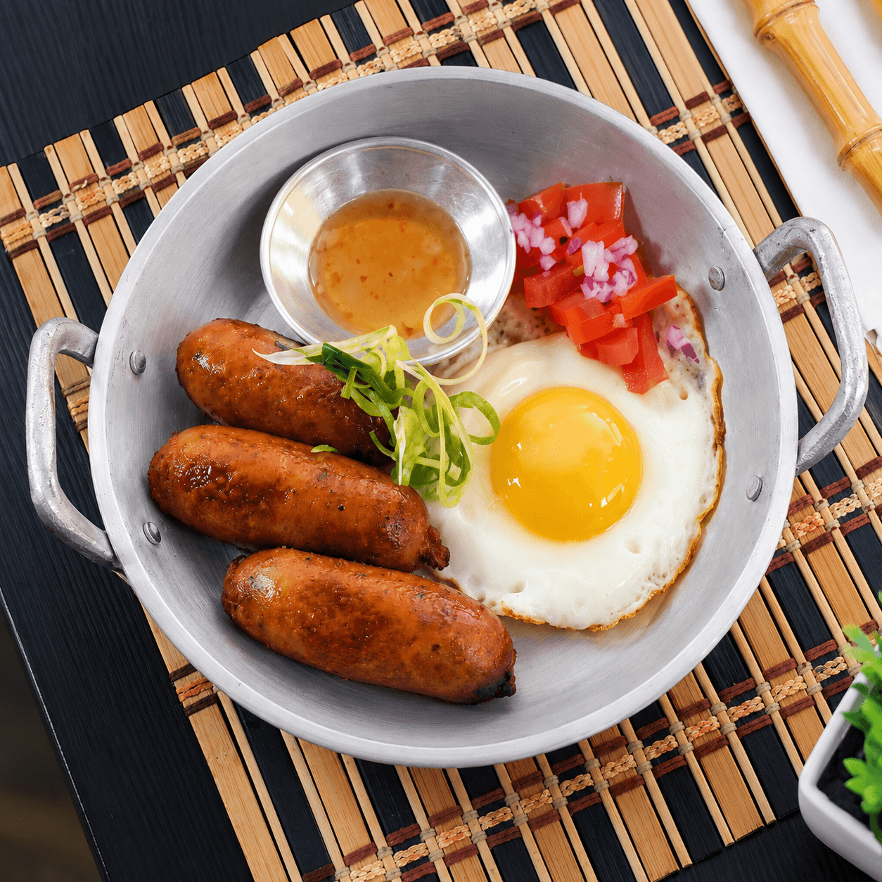 Garlic Lonsilog
